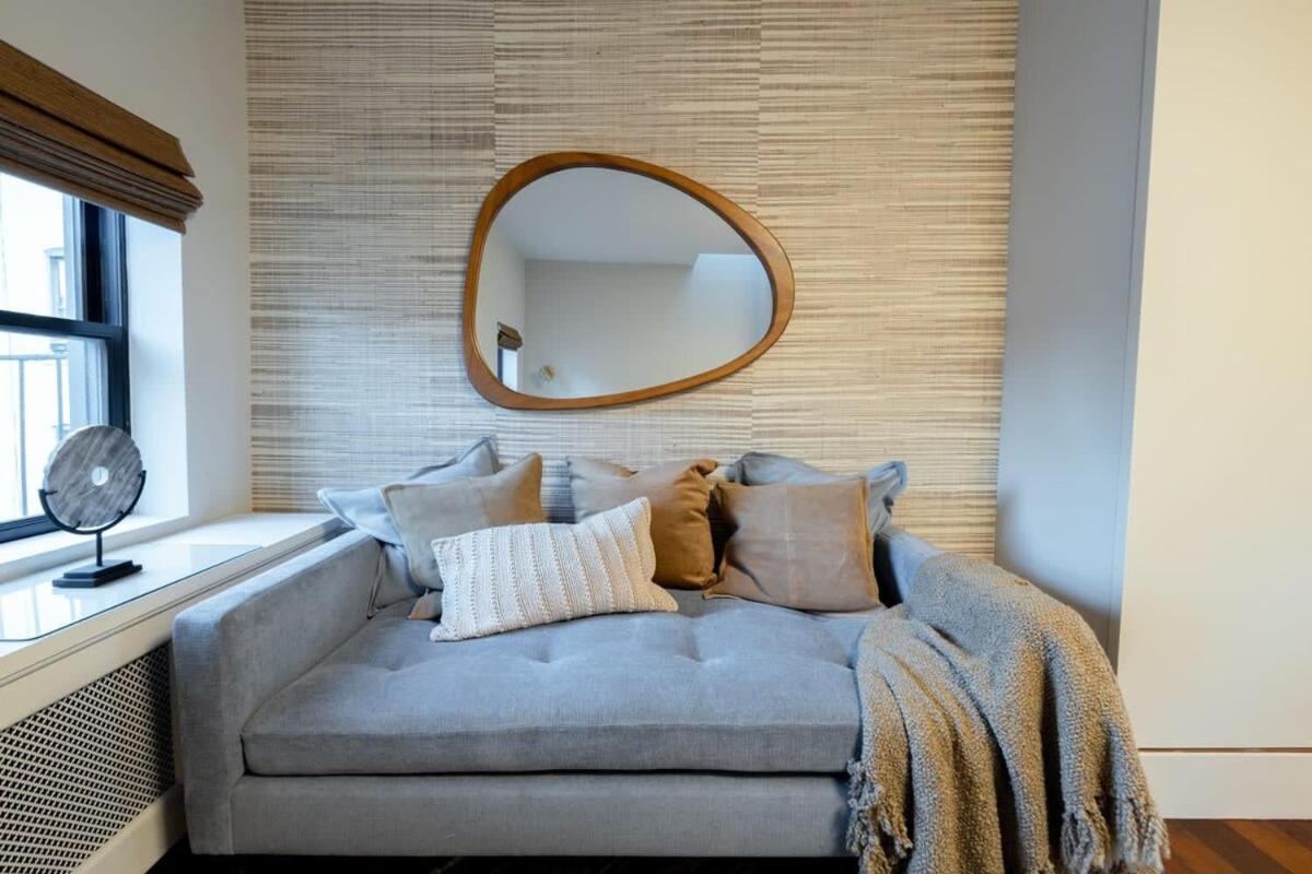 Pangsapuri 10-3 Designer East Village 3br Triplex Townhouse
