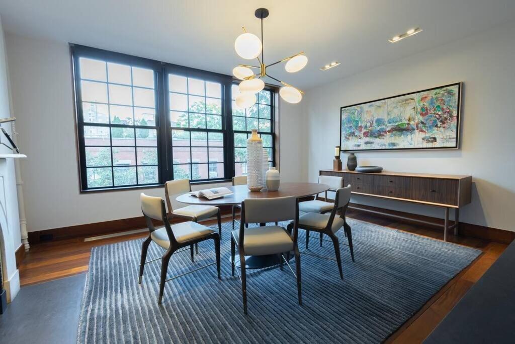 Pangsapuri 10-3 Designer East Village 3br Triplex Townhouse *