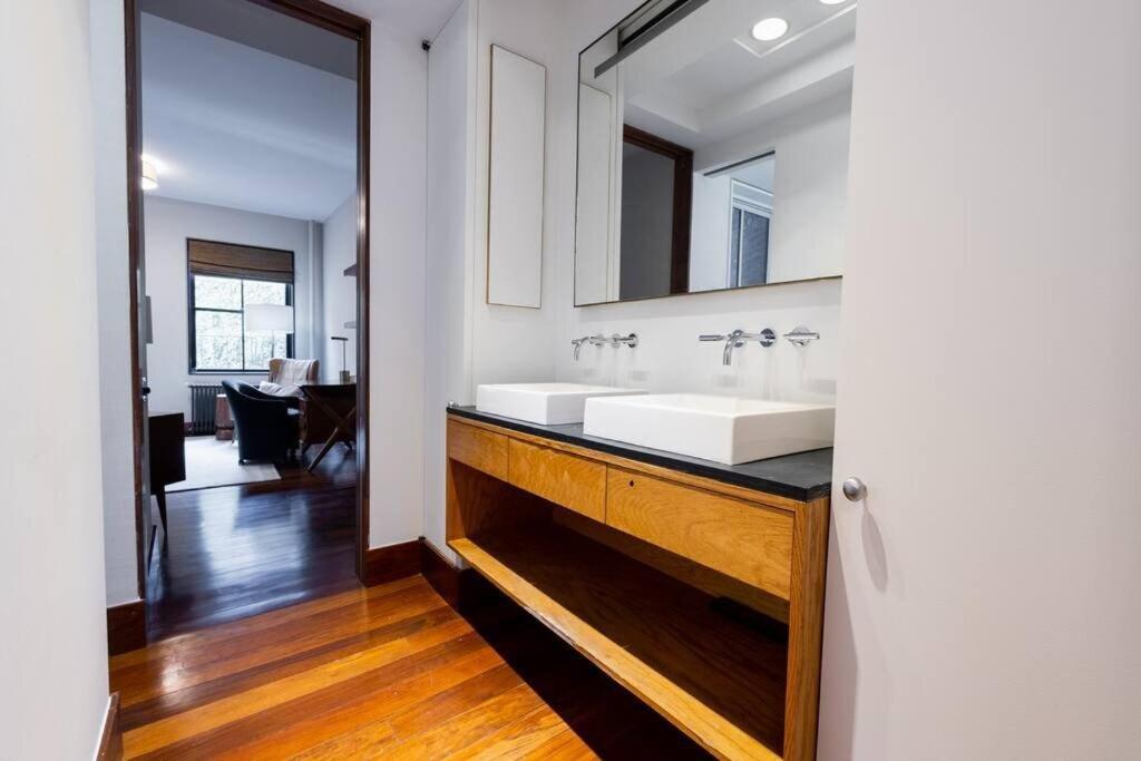 Pangsapuri 10-3 Designer East Village 3br Triplex Townhouse