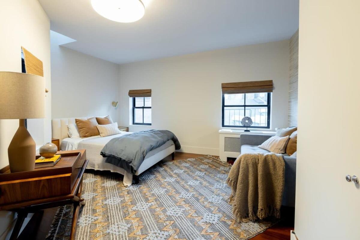 Pangsapuri 10-3 Designer East Village 3br Triplex Townhouse New York