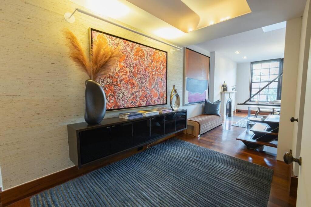 10-3 Designer East Village 3br Triplex Townhouse Pangsapuri New York