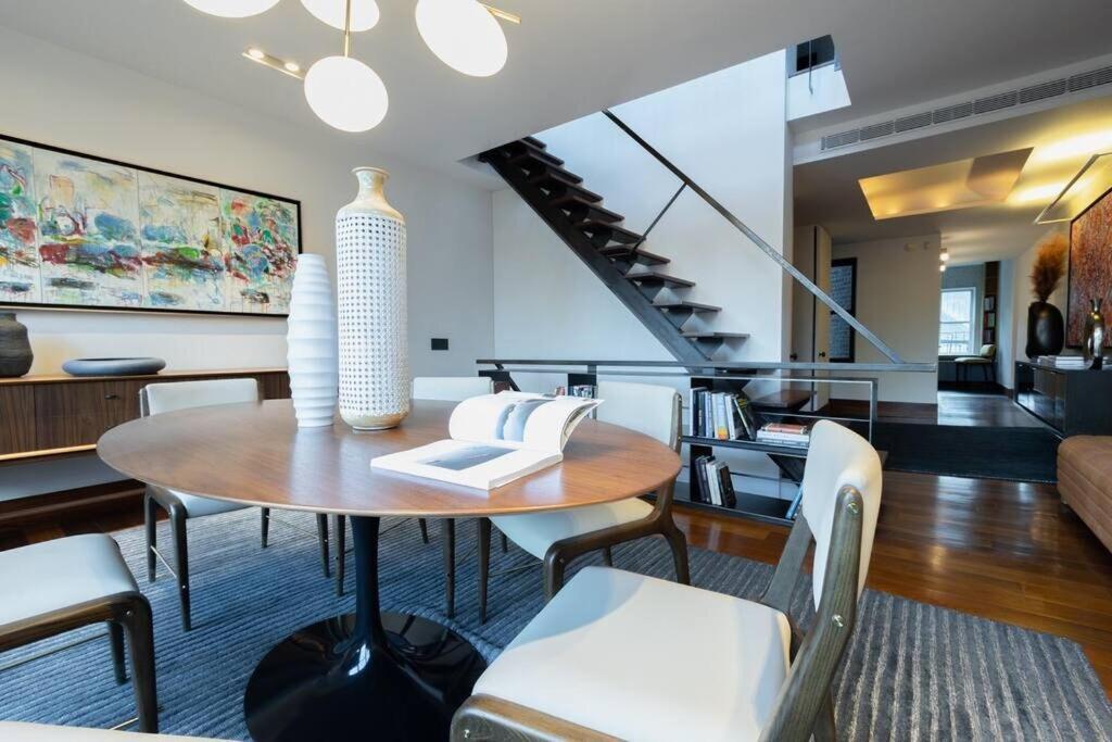 Pangsapuri 10-3 Designer East Village 3br Triplex Townhouse New York